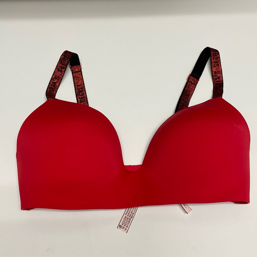 Victoria’s Secret T-Shirt Lined Wireless Shine Strap Bra 34D